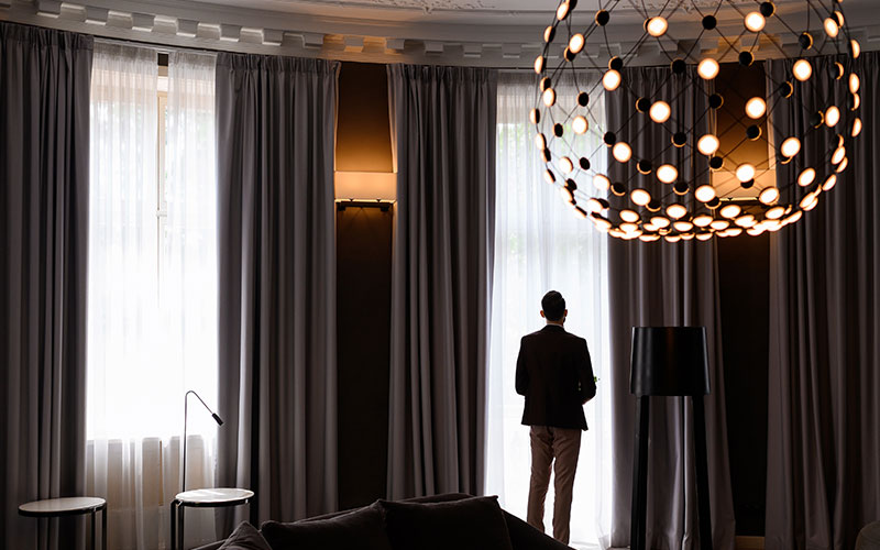 Step-by-Step-Guide-on-How-To-Cover-An-Entire-Wall-with-Curtains